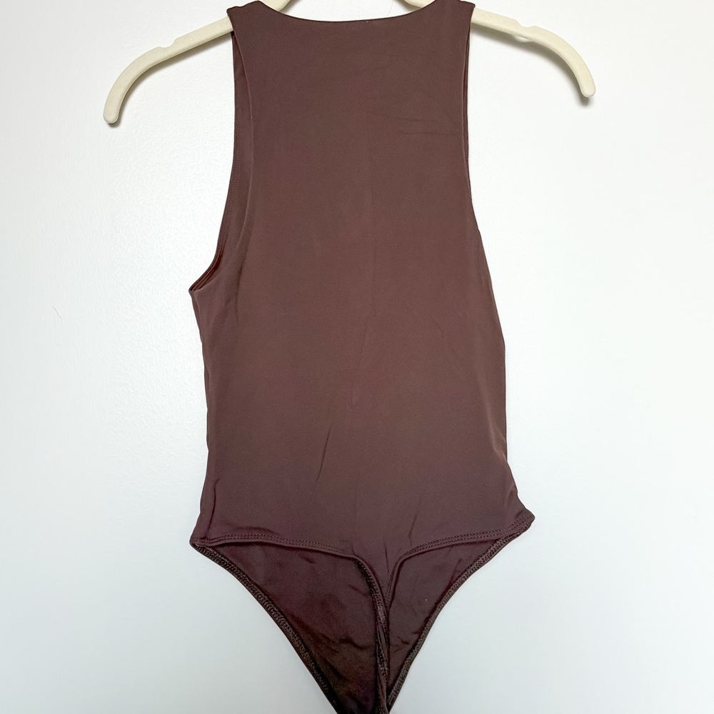 Aritzia Babaton CONTOUR '90S BODYSUIT rich mocha brown